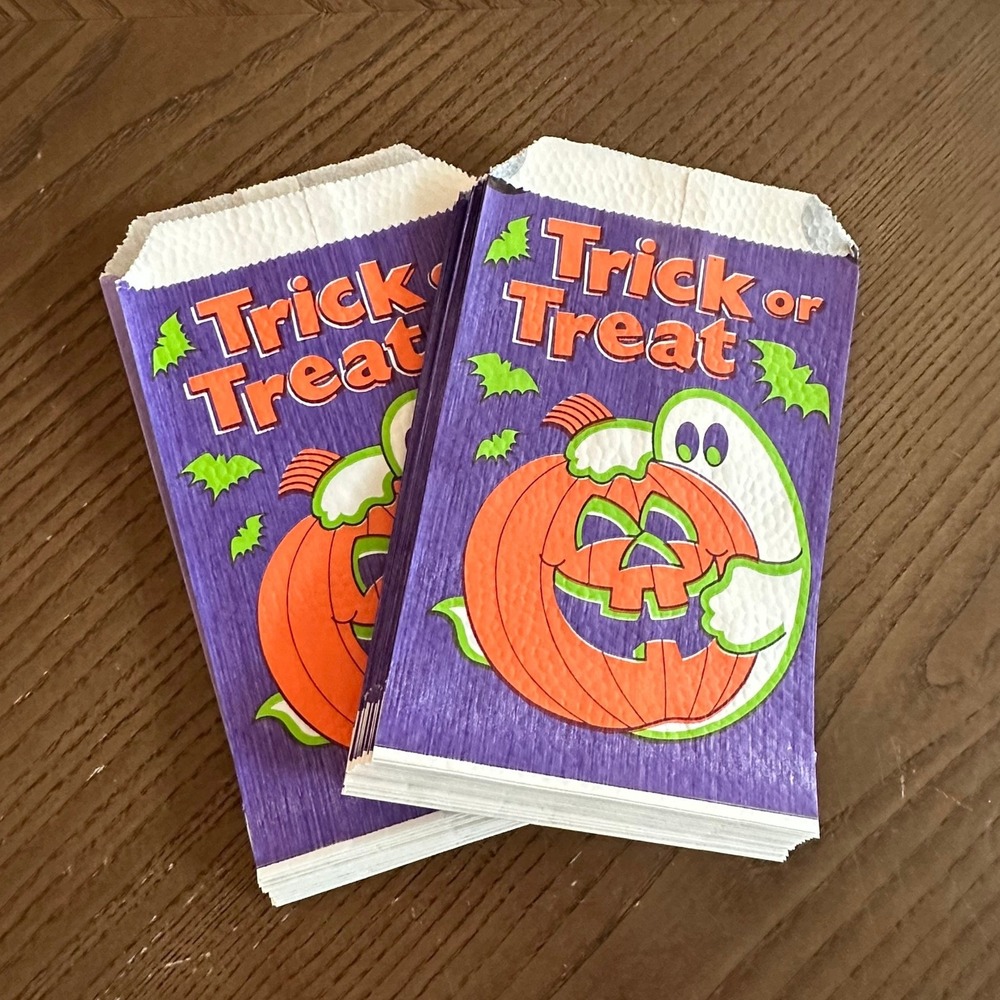 Vintage 1993 Halloween Trick or Treat Paper Bags Ghost Pumpkin Lot of 40 Unique